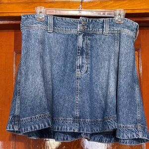 We The Free Denim Jean Label in Medium Blue- washed, but never worn